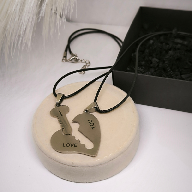 Papuošalų rinkinys porai "I love you"