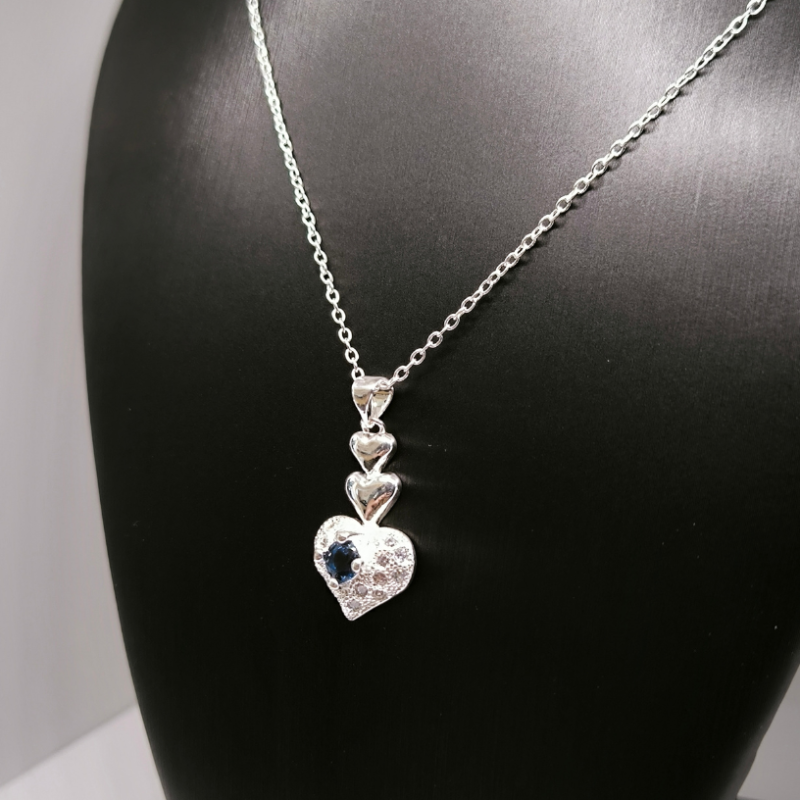 Kaklo papuošalas "Ledo širdis"