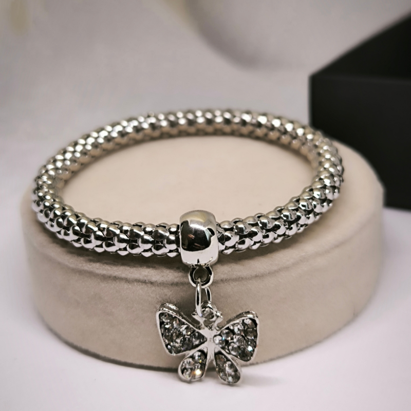 Stilingų apyrankių rinkinys "Drugeliai" Stilingų apyrankių rinkinys "Drugeliai"