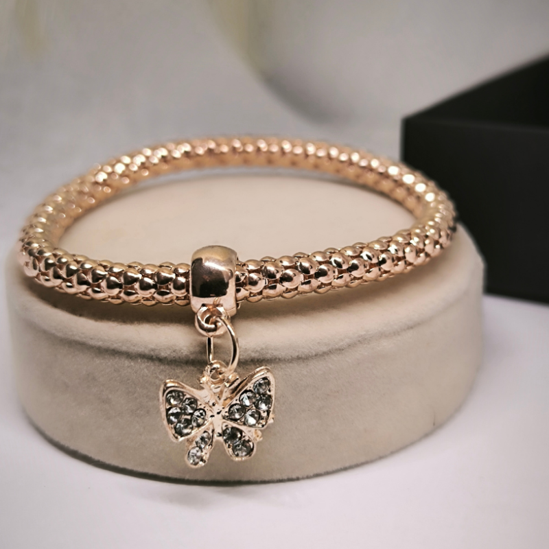 Stilingų apyrankių rinkinys "Drugeliai" Stilingų apyrankių rinkinys "Drugeliai"