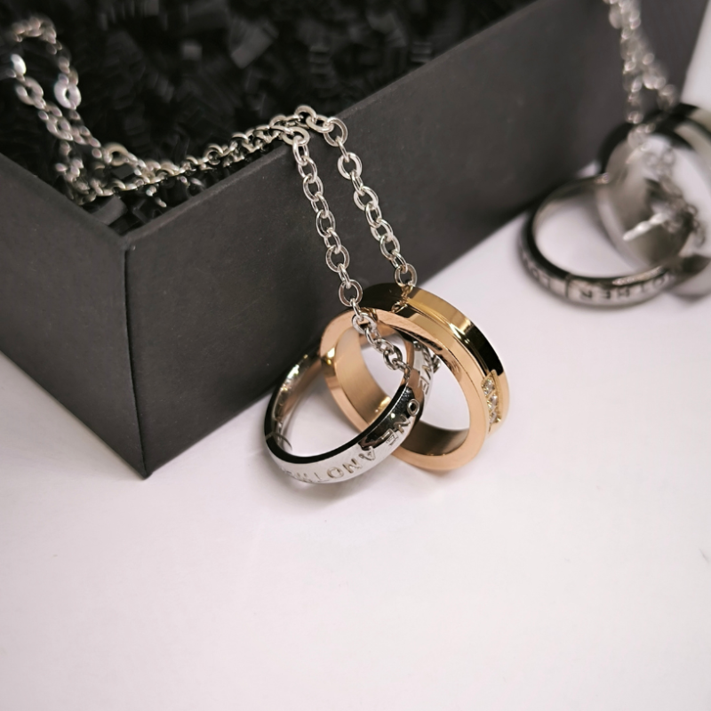 Kaklo papuošalų rinkinys porai "Romantika" Kaklo papuošalų rinkinys porai "Romantika"