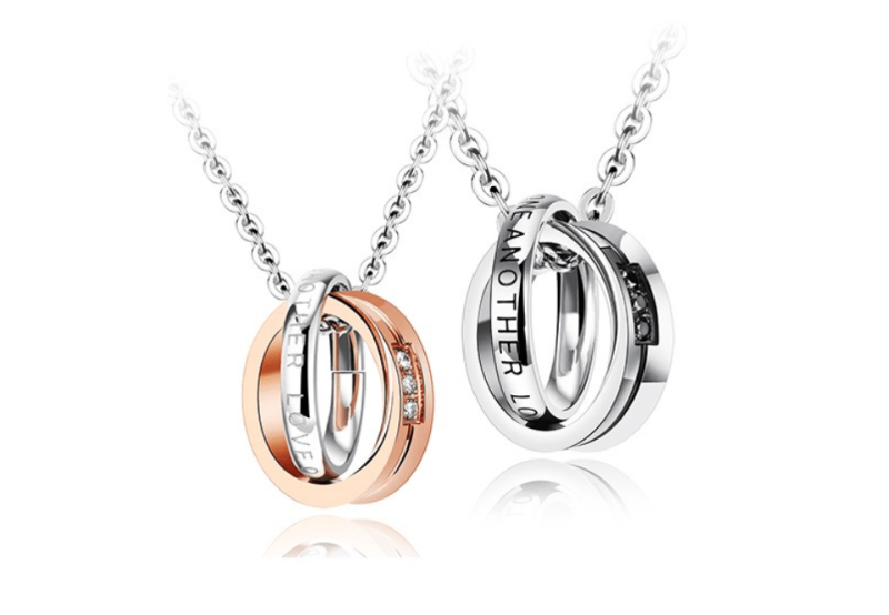 Kaklo papuošalų rinkinys porai "Romantika" Kaklo papuošalų rinkinys porai "Romantika"