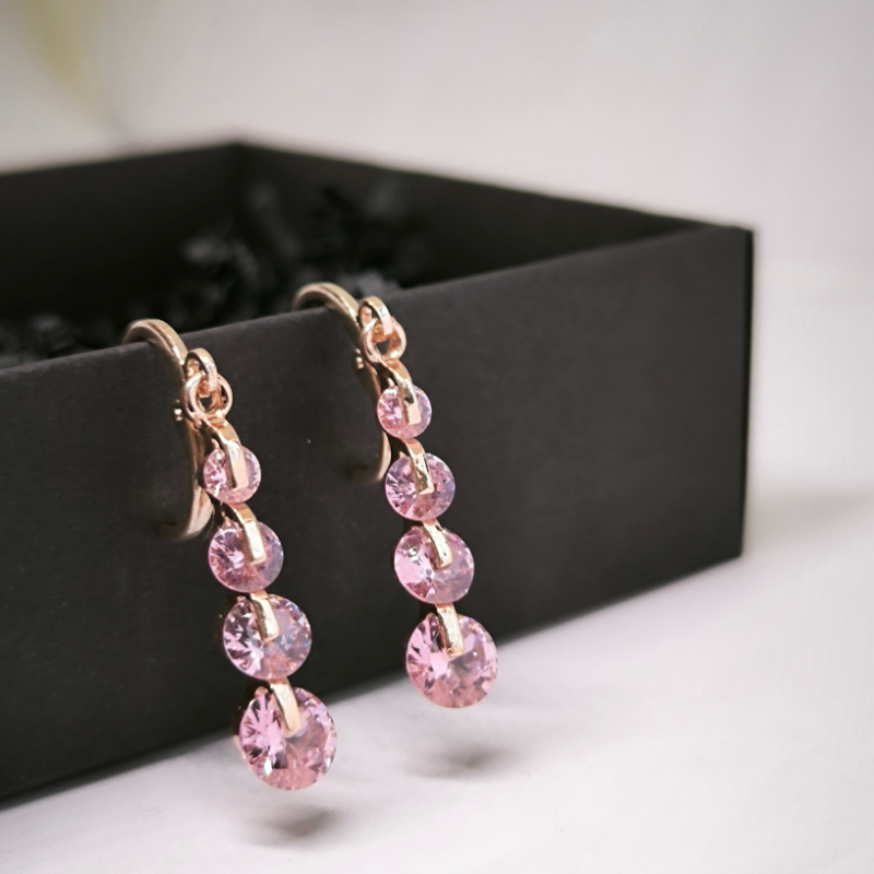 Ilgi auskarai ,,Kristalų žaismas"