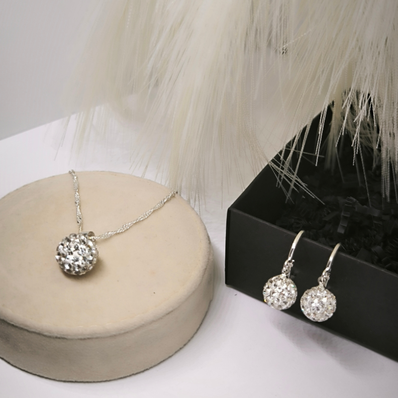 Papuošalų rinkinys ,,Shamballa"