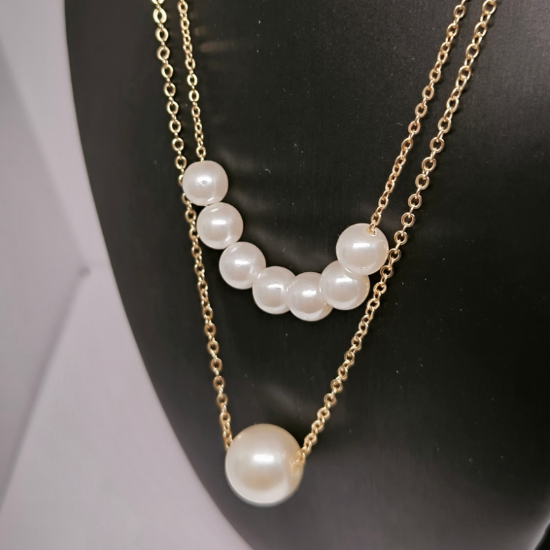 Kaklo papuošalas ,,Pearls"