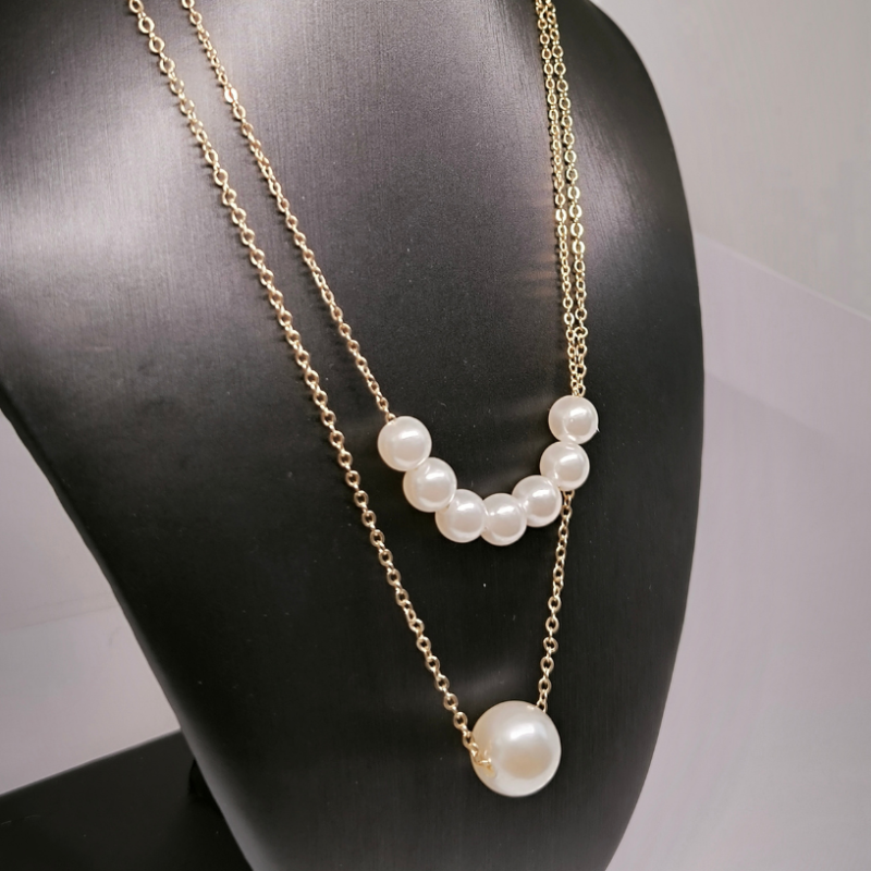 Kaklo papuošalas ,,Pearls"
