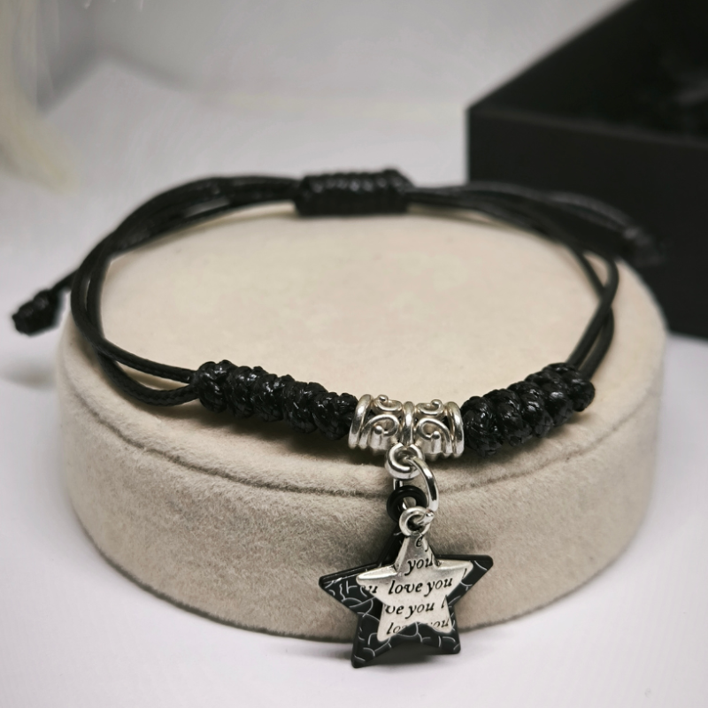 Romantika dvelkiantis apyrankių rinkinys poroms