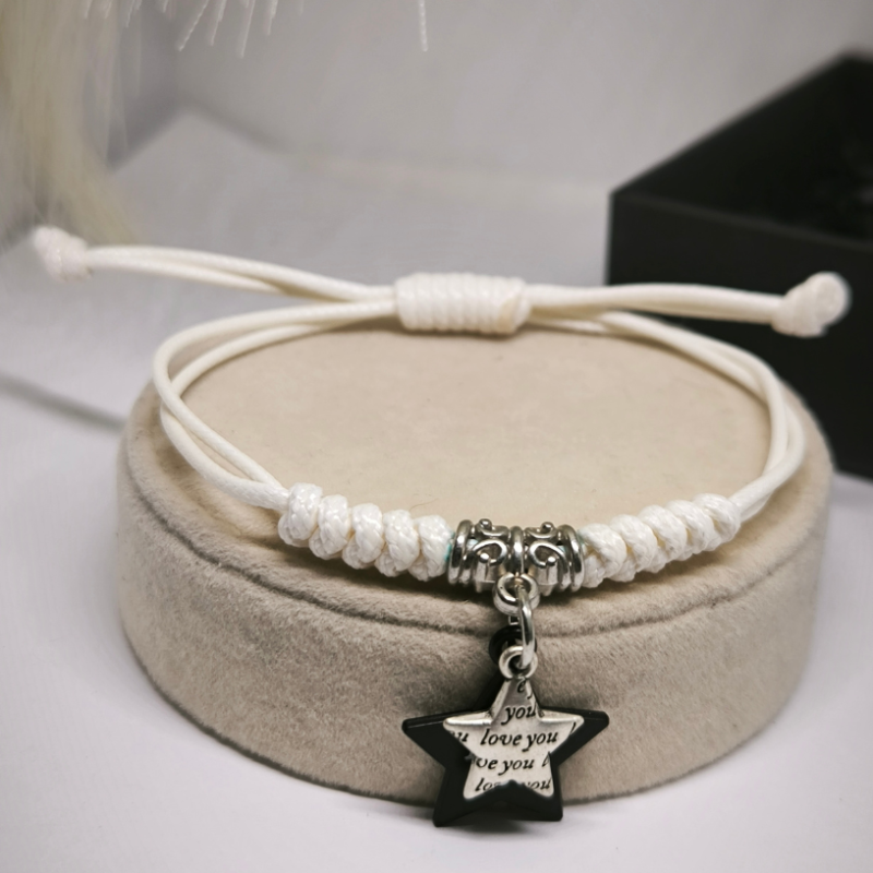 Romantika dvelkiantis apyrankių rinkinys poroms