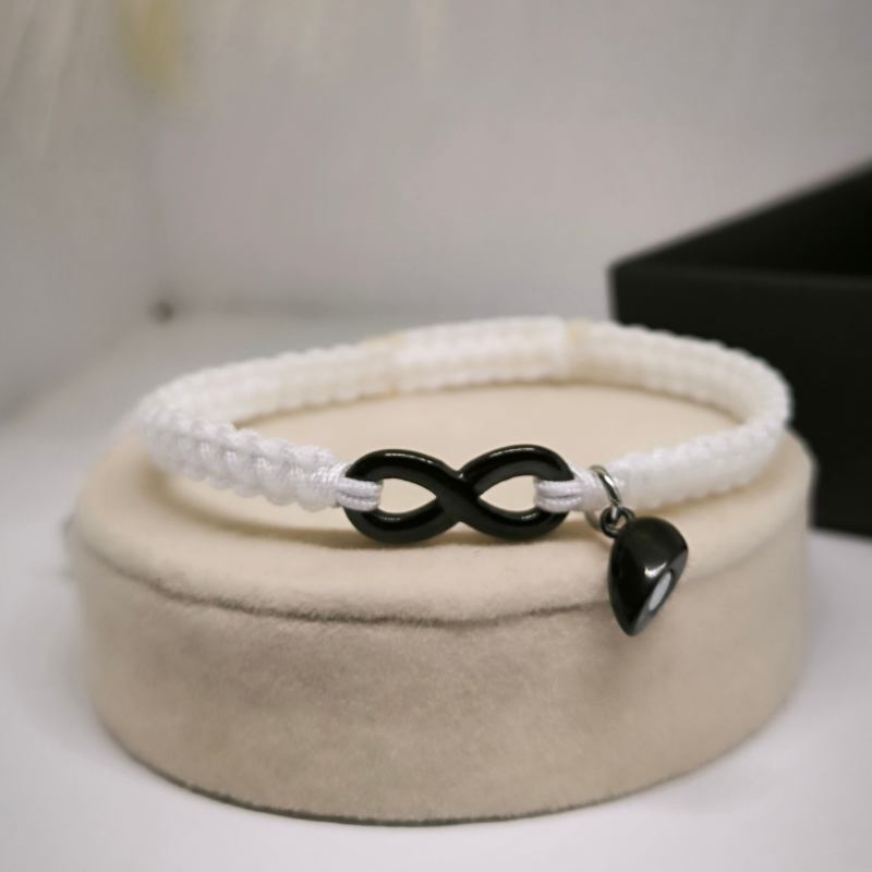 Apyrankės porai ,,Begalinė meilė" su magnetukais