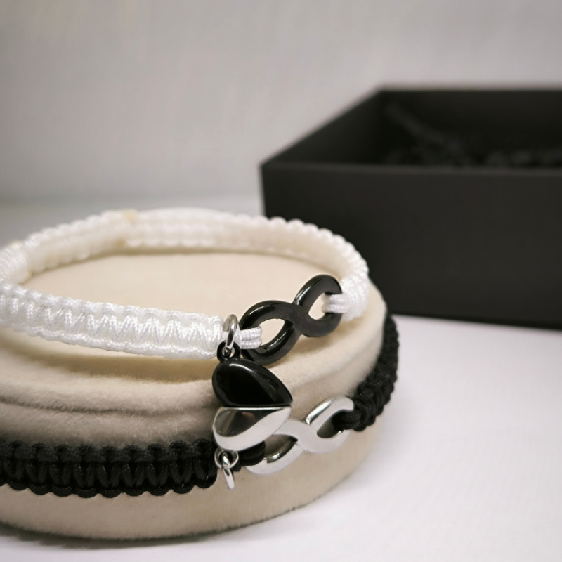 Apyrankės porai ,,Begalinė meilė" su magnetukais