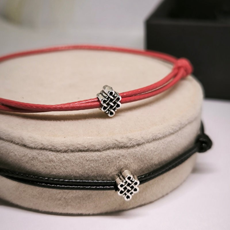 Minimalistinio dizaino apyrankių rinkinys poroms Minimalistinio dizaino apyrankių rinkinys poroms