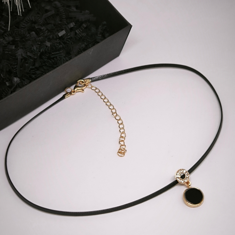 Gotikinio stiliaus chokeris