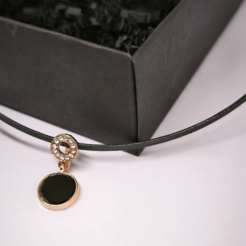 Gotikinio stiliaus chokeris