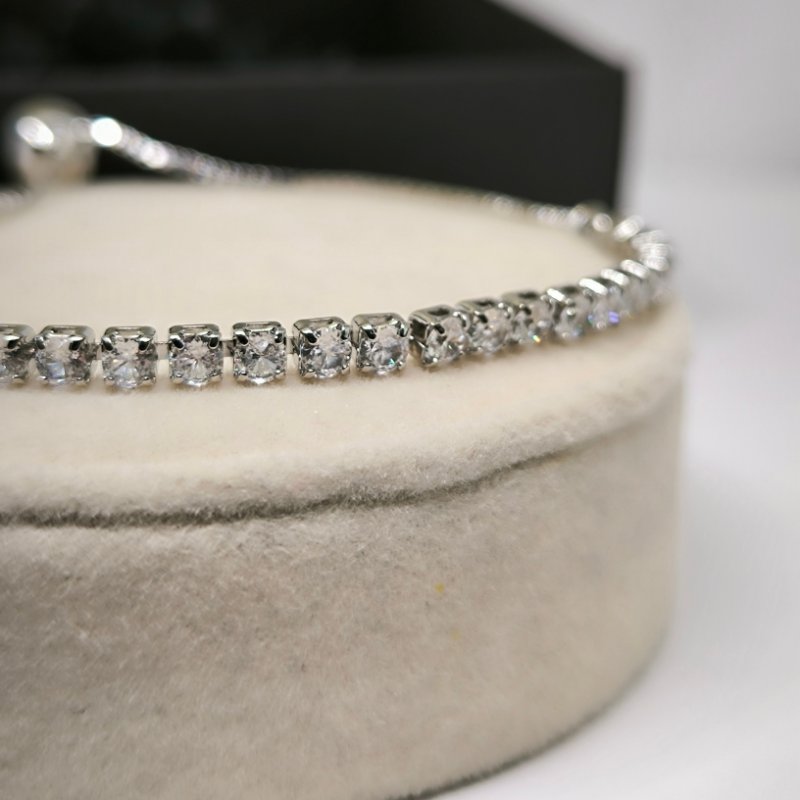 Prabangi sidabro spalvos "Tennis" apyrankė