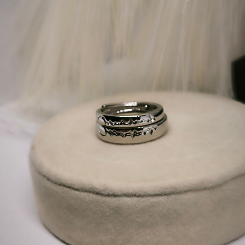 Žiedų rinkinys porai ,,Širdies plakimas" Žiedų rinkinys porai ,,Širdies plakimas"