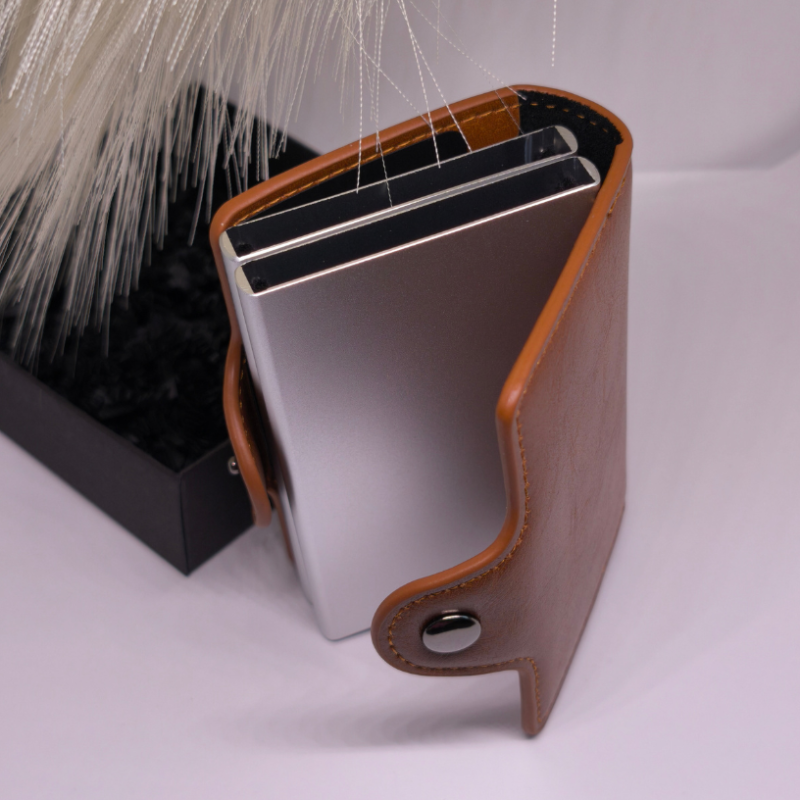 Kortelių dėklas „Brown Secure“