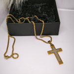 Elegantiškas vyriškas kryželis iš nerūdijančio plieno