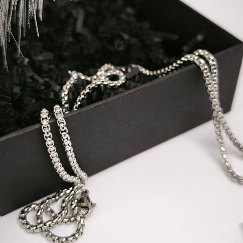 Vyriškas kaklo papuošalas „Simbolis“