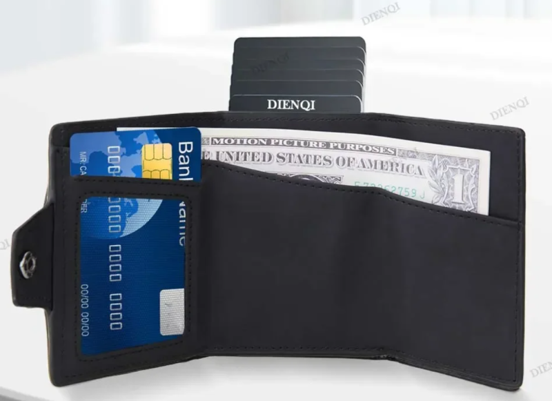 Kortelių dėklas „Black Pro“