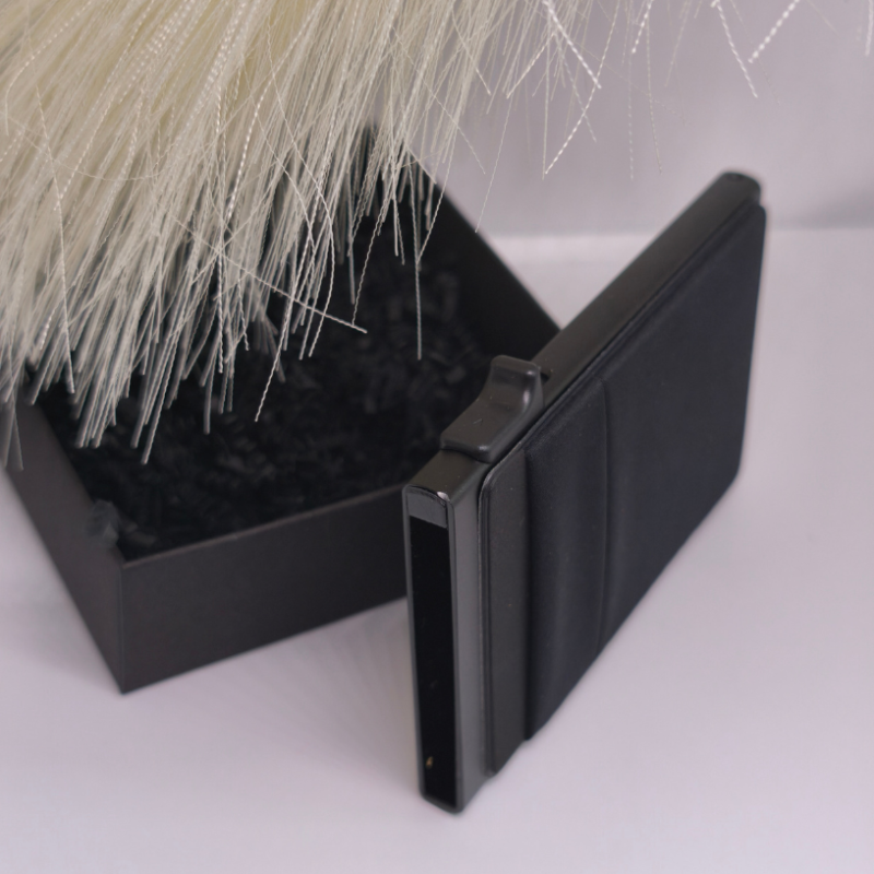 Kortelių dėklas ,,SlimGuard"