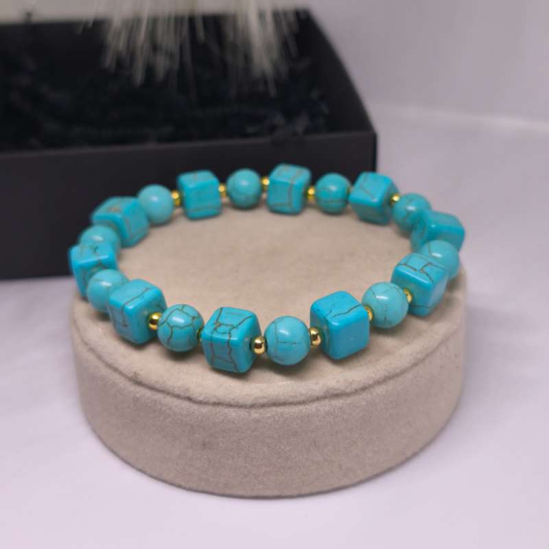 Rankų darbo apyrankė „Dangaus ramybė“ Rankų darbo apyrankė „Dangaus ramybė“