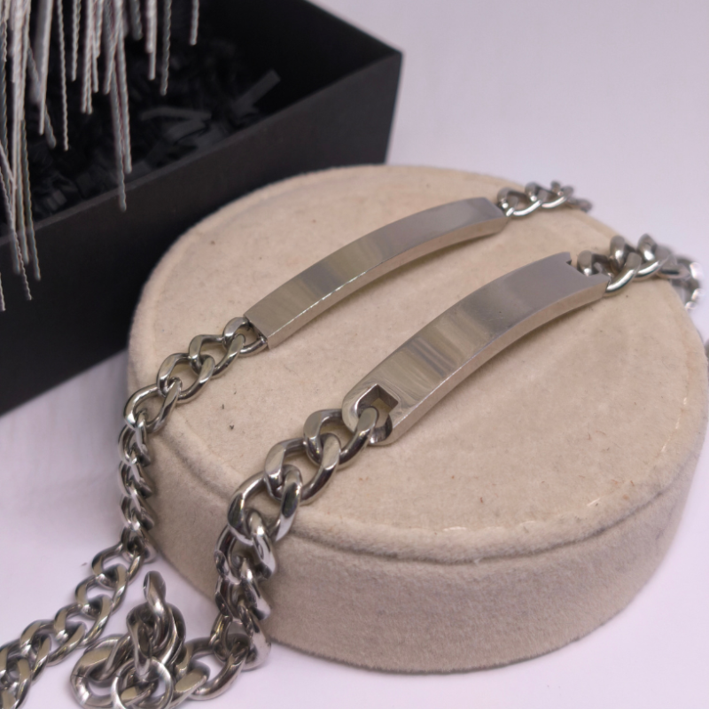 Graviruojamų apyrankių rinkinys „Vienas jausmas“