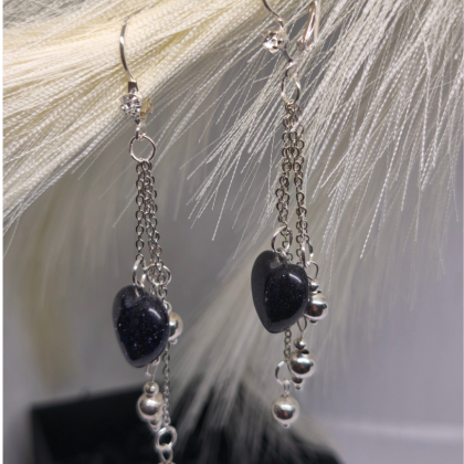 Rankų darbo auskarai „Nakties blizgesys“