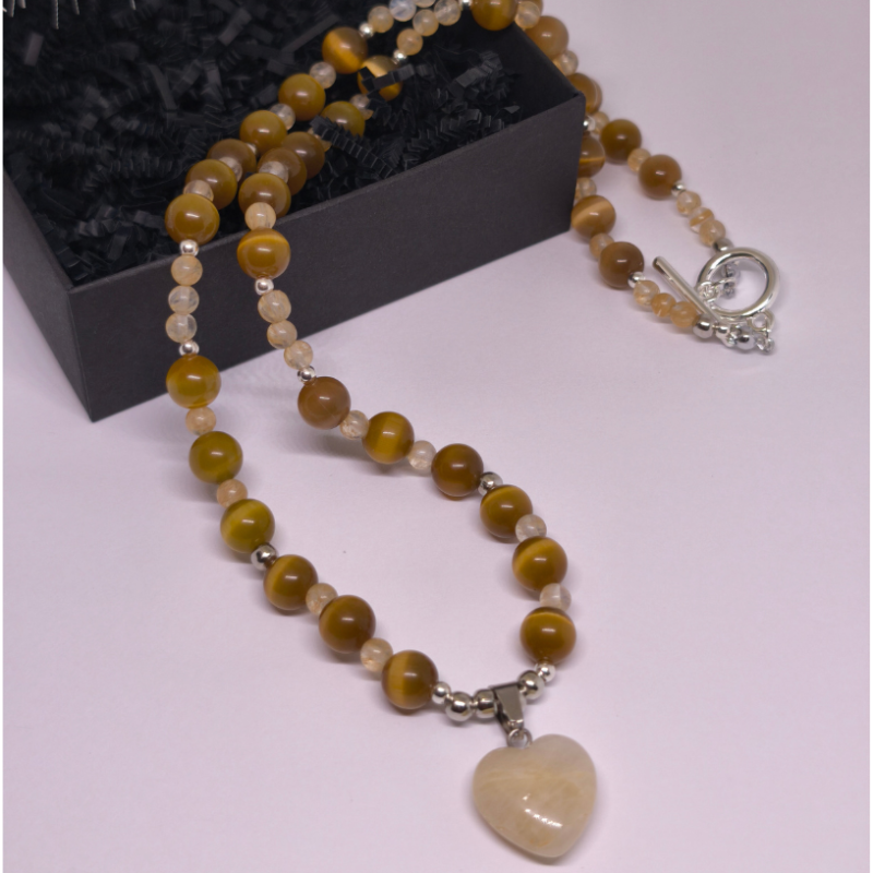 Rankų darbo kaklo papuošalas „Saulės spindesys“