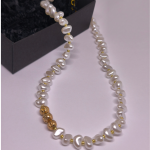 Rankų darbo kaklo papuošalas „Auksinis prisilietimas“