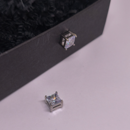 Magnetiniai auskarai„Šviesos kubas“