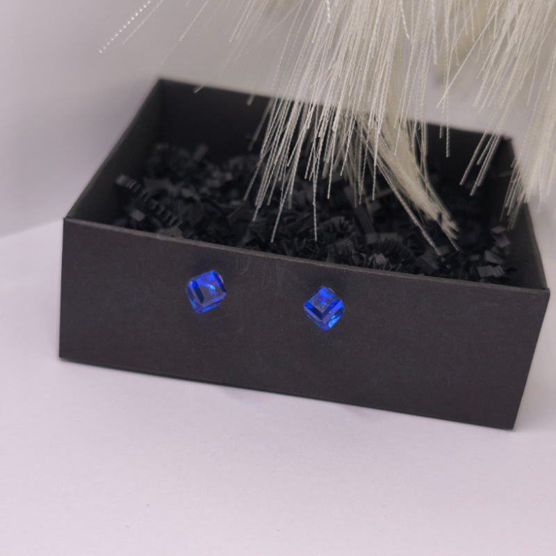 Magnetiniai auskarai „Karališkas safyras“