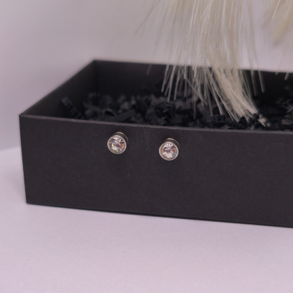 Magnetiniai auskarai „Baltasis žvilgsnis“