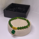 Rankų darbo apyrankė „Žaliasis dobilas“ Rankų darbo apyrankė „Žaliasis dobilas“