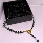 Rankų darbo kaklo papuošalas „Karališkieji kristalai“