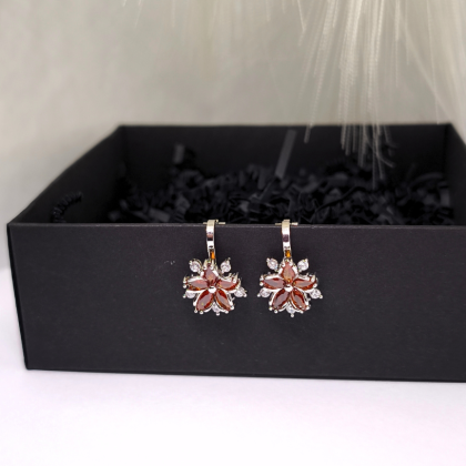 Auskarai - klipsai „Ugniniai žiedlapiai“