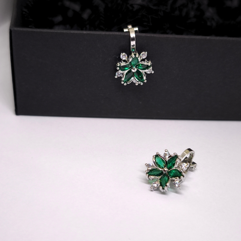 Auskarai – klipsai „Žalioji elegancija“