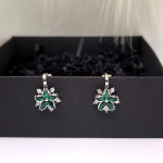 Auskarai – klipsai „Žalioji elegancija“ Auskarai – klipsai „Žalioji elegancija“