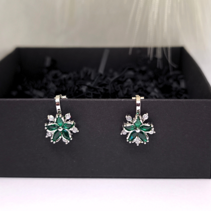 Auskarai – klipsai „Žalioji elegancija“