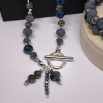 Rankų darbo papuošalų rinkinys ,,Nakties spindesys" Rankų darbo papuošalų rinkinys ,,Nakties spindesys"