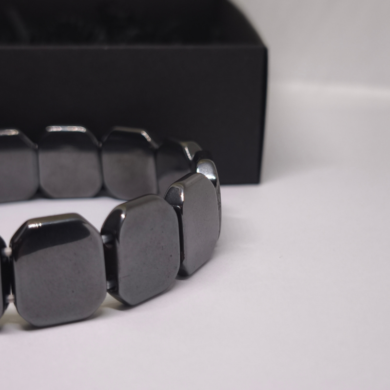 Apyrankė ,,Hematito jėga"