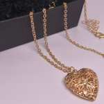 Medalionas „Auksinė širdis“