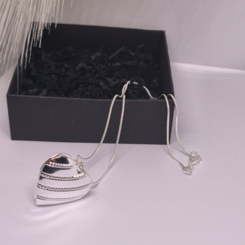 Medalionas „Jausmų ritmas“