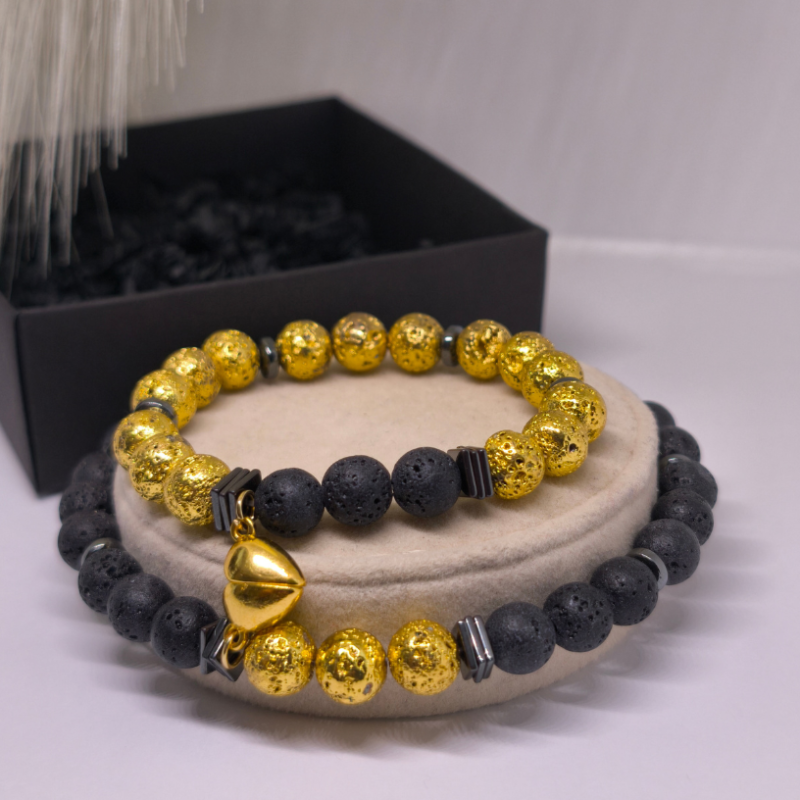 Rankų darbo apyrankių rinkinys porai „Lavos pažadas“