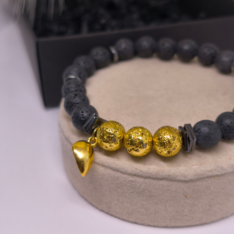 Rankų darbo apyrankių rinkinys porai „Lavos pažadas“