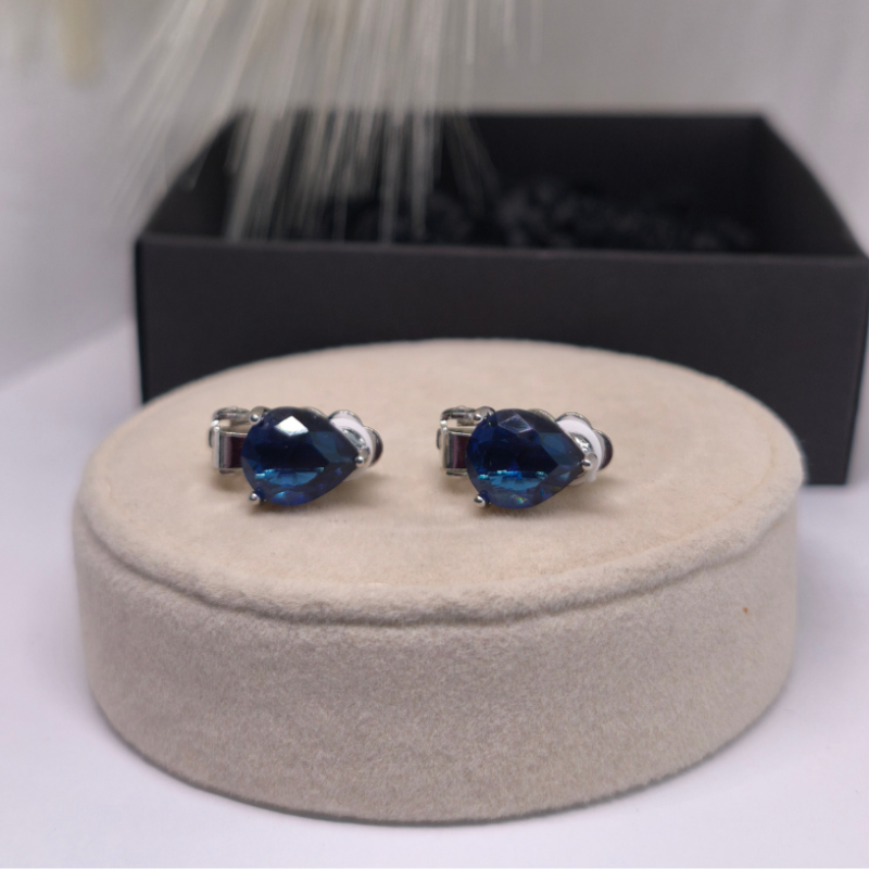 Auskarai – klipsai „Safyro lašas“