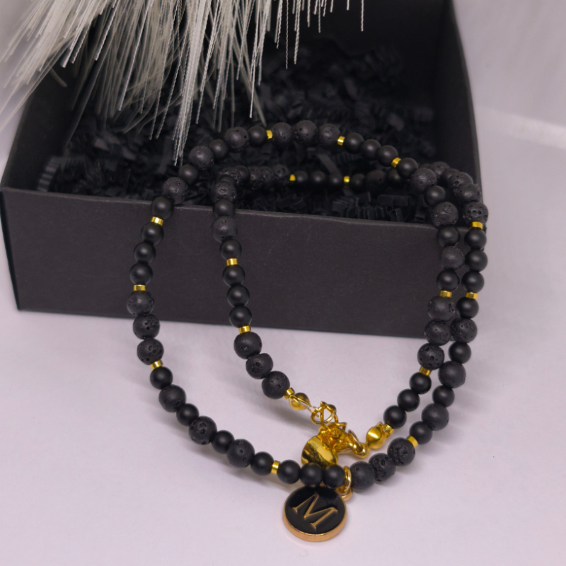 Personalizuotas rankų darbo kaklo papuošalas „Amžinas ryšys“ Personalizuotas rankų darbo kaklo papuošalas „Amžinas ryšys“