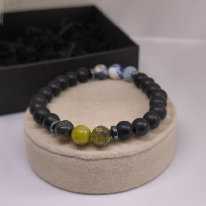 Rankų darbo apyrankė ,,Vidinės ramybės galia"